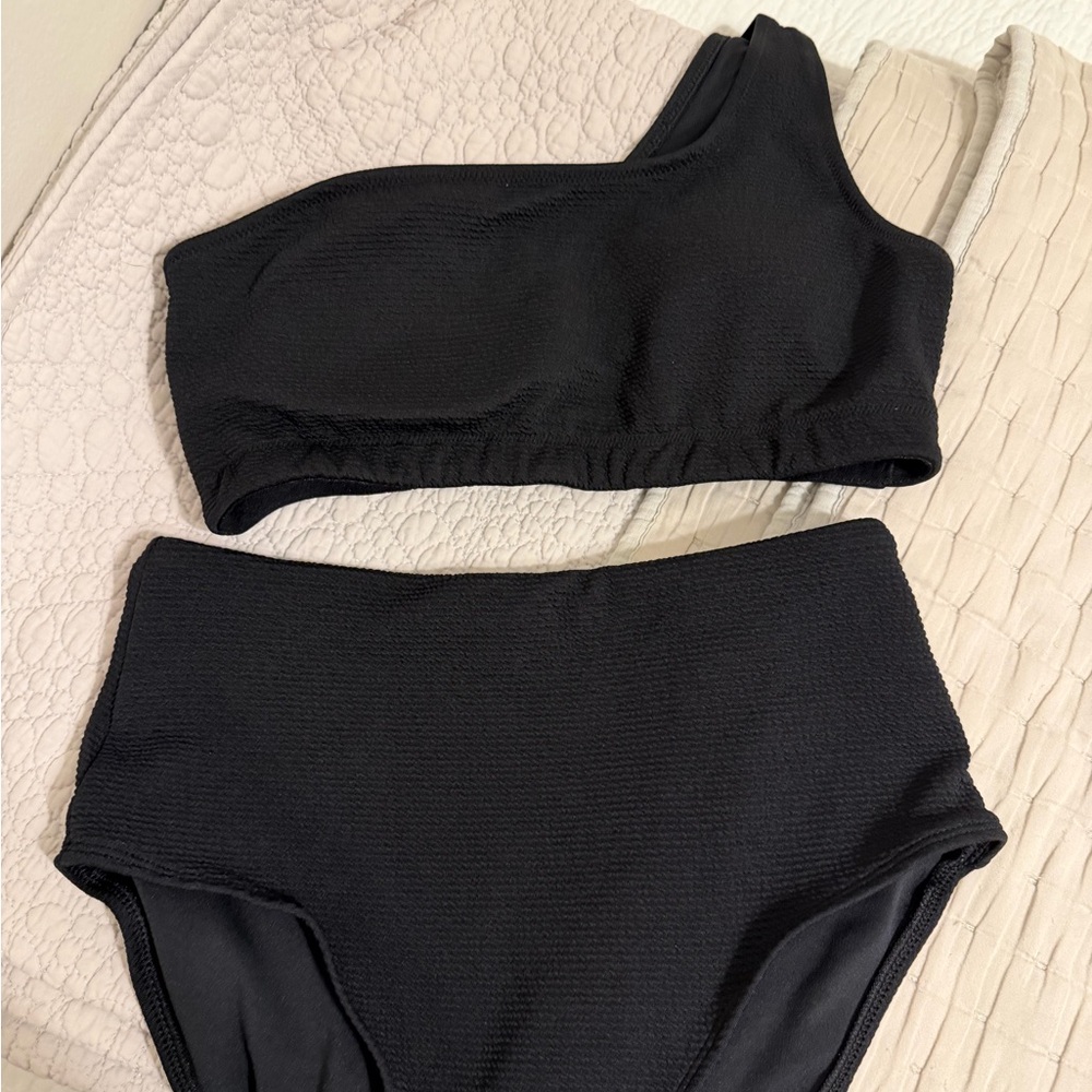 Old Navy Black One-Shoulder Bikini